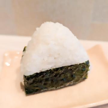 おにぎり(塩むすび)