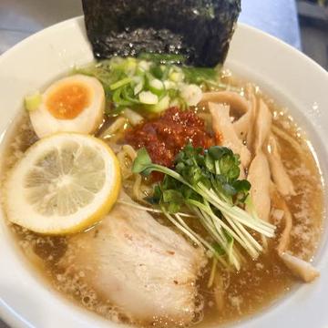 辛口醤油ラーメン