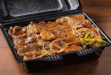 網焼き牛カルビ＆国産ポーク焼肉弁当 並