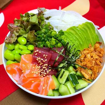 ポキサラダ(マグロ・サーモン) Poke salad (tuna,raw salmon)