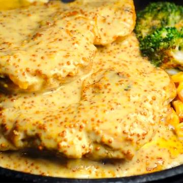 ハニーマスタードダブルチキンステーキ弁当(240g)Honey Mustard Chicken Steak Box