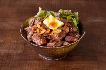 ニンニクバター醤油のカットステーキ丼(150g) Garlic Butter Cut Steak Bowl
