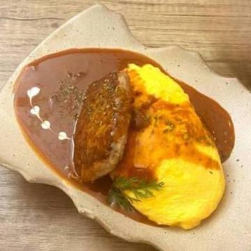 やわらかハンバーグのオムライス(サラダ無し)