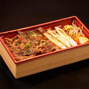 甘辛いタレとマッチしたすき焼弁当