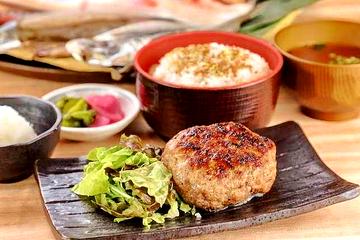 【お子様に人気☆】炭火焼きハンバーグ定食