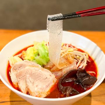 厚切り焼豚とスタンダードトッピング麻辣湯(スープ春雨)