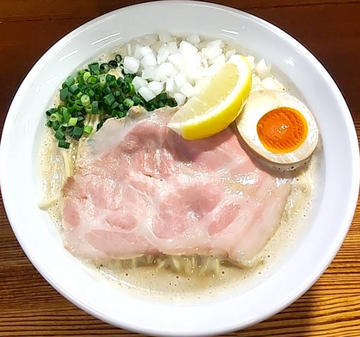 極濃・鶏白湯蕎麦(煮卵+レモン)