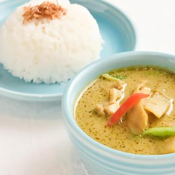 ゲーンキョワン(鶏肉のグリーンカレー)