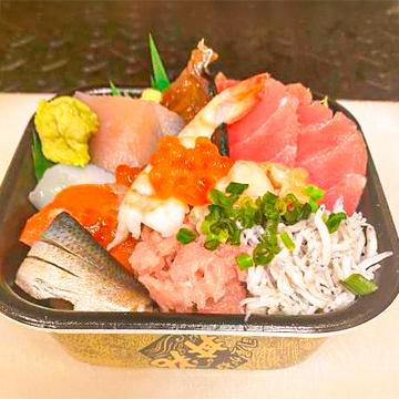 お任せ海鮮丼