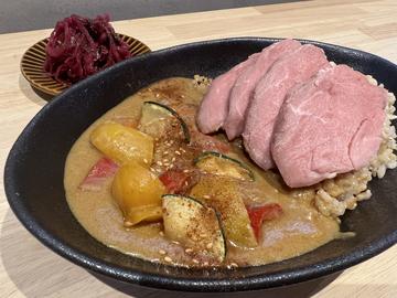 【豚ヒレ野菜たっぷり】和風だしカレー(421kal)