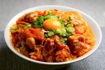 月見親子丼(鶏 100g) Tukimi Oyakodon(100g chicken)