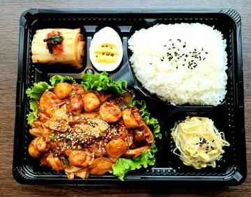 新鮮ホルモンミックス甘辛味噌弁当(ホルモン200g)