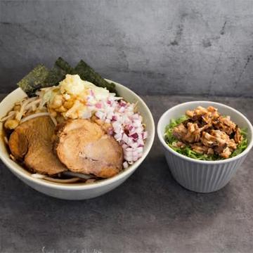 クスクスラーメンカツオブラック+ミニチャーシュー飯セット