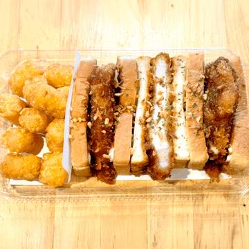 ● 【カテゴリー内 人気No.2】ガツ旨！ガーリックマスターロースカツ(200g！！！)サンド・ポテトセット