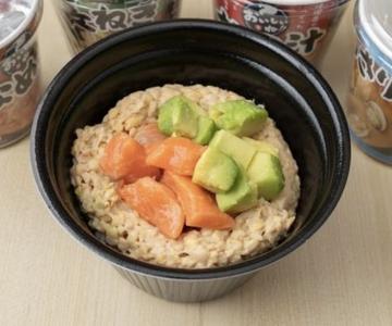 サーモンアボカド納豆ご飯