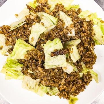 牛肉とレタスチャーハン
