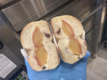 練乳バターサンド すもも
