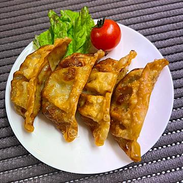 ジャンボ揚げ餃子