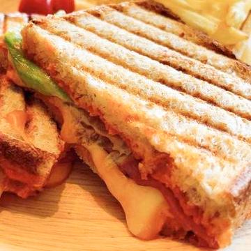 BLTホットサンド M