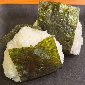 おにぎり(2個)おかか・味噌汁付き