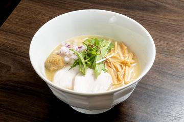 濃厚鶏白湯そば