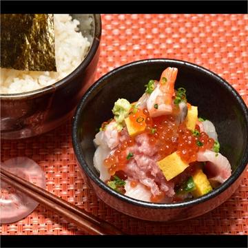 自分で乗せる海鮮丼