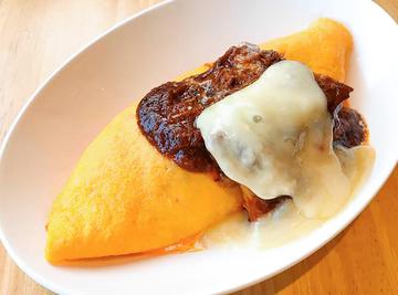 チーズビーフシチューオムライス Cheese Beef Stew Omelet Rice
