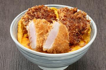 相性抜群！ソース焼きかつ丼～ヒレ～