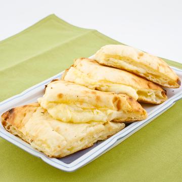 チーズナン cheese naan