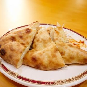 チーズナン CHEESE NAAN