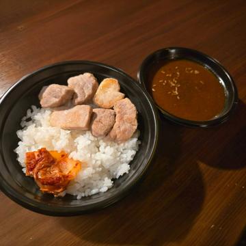【令和の虎】名古屋では珍しい！延岡よっとん「極上もも肉」ヘルシー・スパイスカレー
