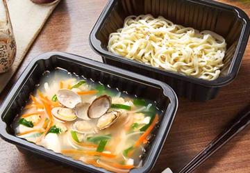 海鮮うどん(あさりカルグッス)Korean-style seafood udon (clam kal-guksu)