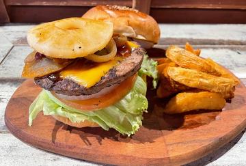 【おすすめ！】ベイスバーガー BASE Burger