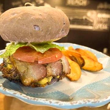 ベーコンチーズバーガー