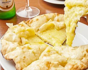 チーズナン Cheese Naan