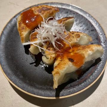餃子 トマト黒酢ソース