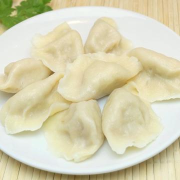 手作り特製！モチっと水餃子！