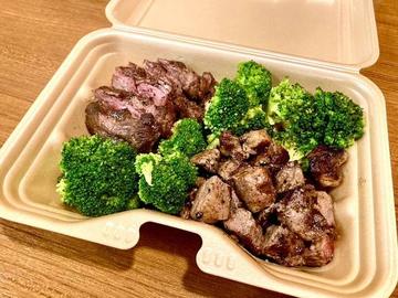 ちょっと贅沢に！ハラミとカット肉のWステーキBOX