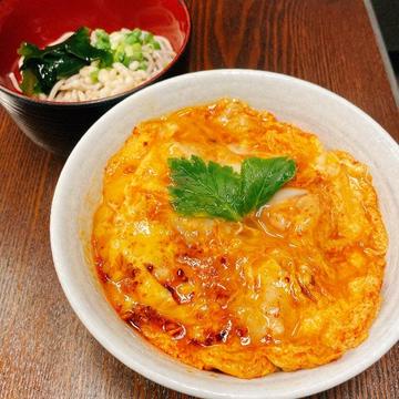 辛い親子丼とミニ蕎麦