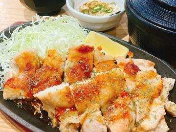 鶏ももの照り焼き定食【照り焼きソース】