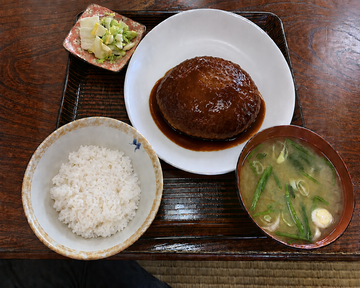 ハンバーグ定食