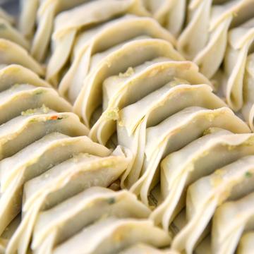 【生冷凍】 命薬(ぬちぐすい)餃子 36個入り+2個おまけ