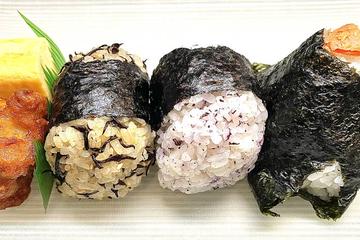 おむすび3個セット(紅鮭・ひじき・ゆかり) 3RiceBallSet (RedSalmon / HijikiSeaweed / PurpleShiso)