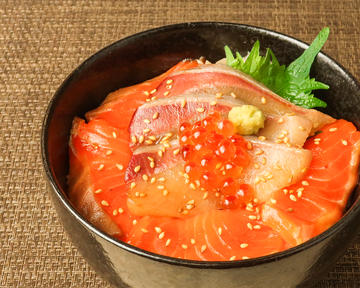 漬けサーモン・はまち丼 いくらのっけ