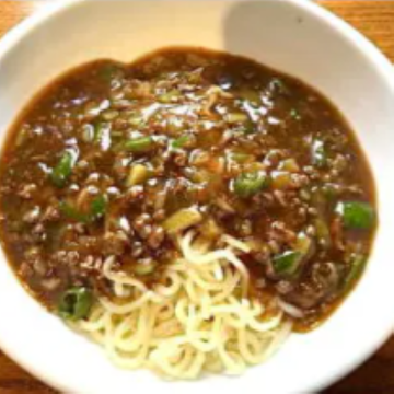ジャージャー麺