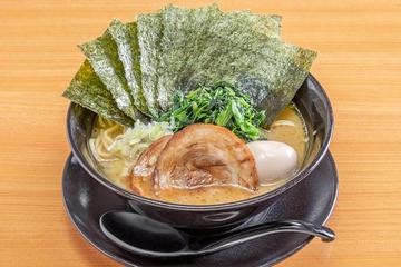 醤油豚骨スペシャルラーメン