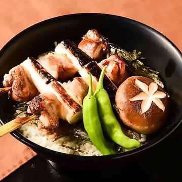 比内地鶏のやきとり丼 Hinai Chicken Yakitori Rice Bowl