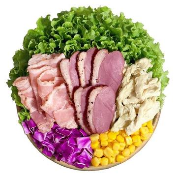 トリプルMEATサラダ(鴨パストラミ・ポークベーコン・蒸し鶏・コーン・紫キャベツ)