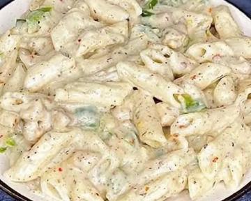 チキンホワイトソースパスタ/Chicken White Sauce Pasta