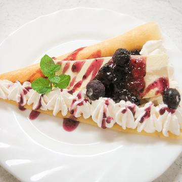 ブルーベリーレアチーズケーキクレープ